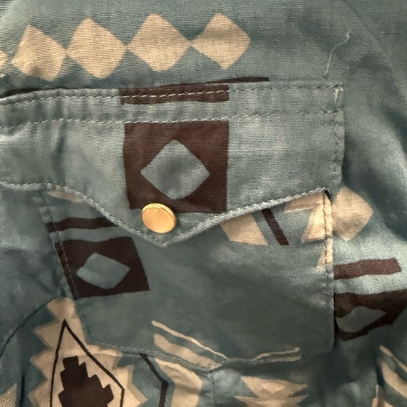 Roper Blue Button Down Shirt with Notched Collar and Long Sleeves size S - Picture 5 of 10